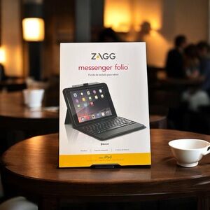 ZAGG Messenger Folio Tablet Keyboard Case 9.7-inch iPad Black Ultra Slim
